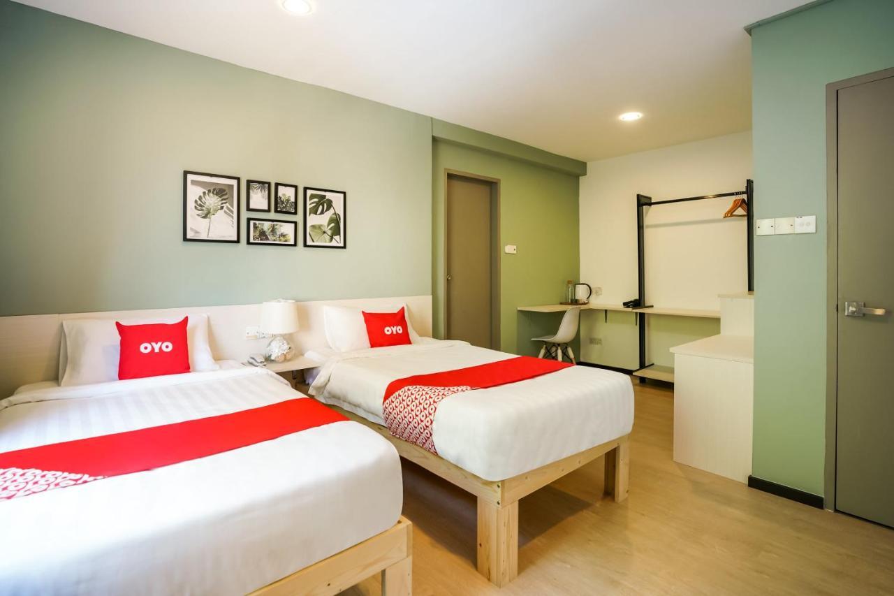 Oyo 89603 Treeline Urban Hotel