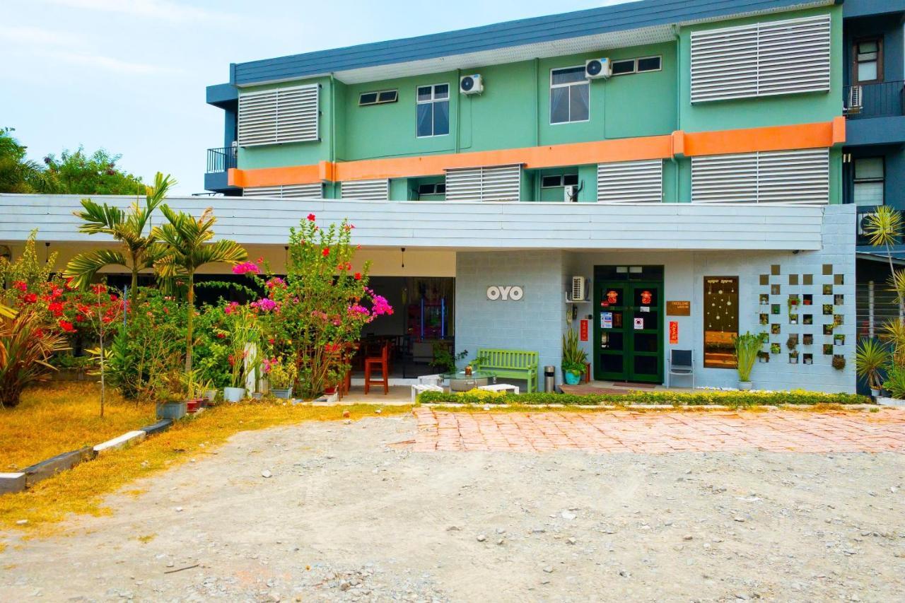 Oyo 89603 Treeline Urban Hotel
