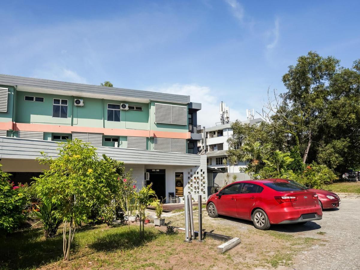 Oyo 89603 Treeline Urban Hotel Kota Kinabalu