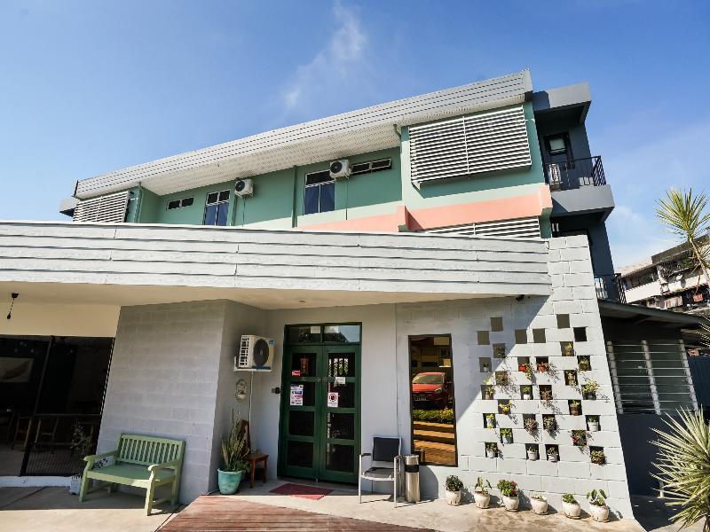 Hotel Oyo 89603 Treeline Urban